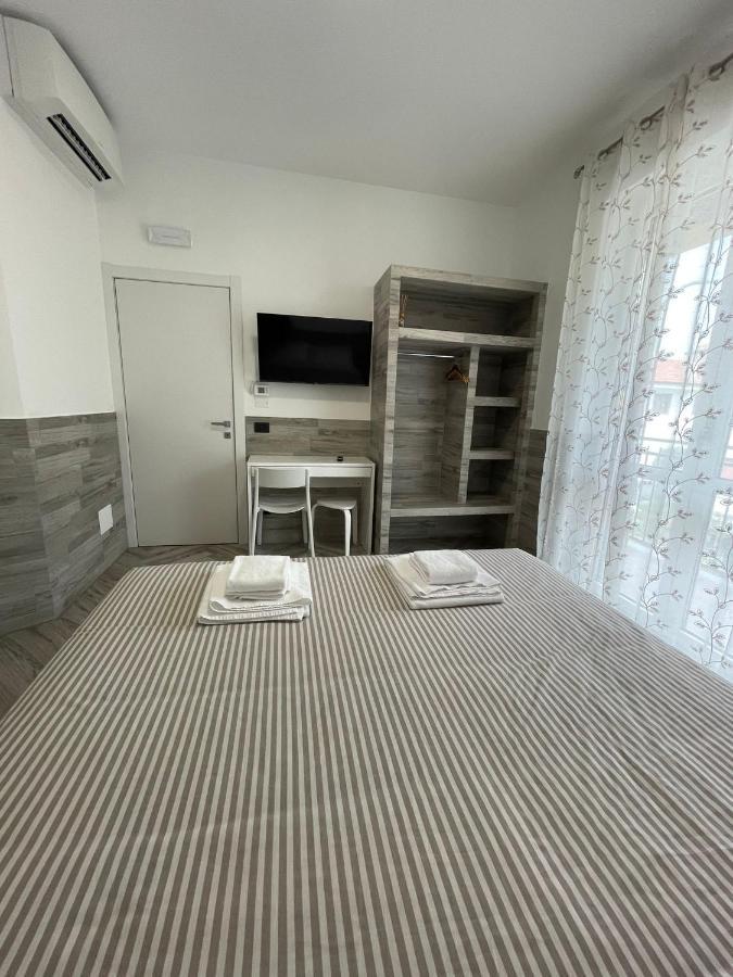 Holiday Rooms Rho Kültér fotó