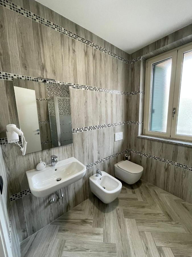 Holiday Rooms Rho Kültér fotó