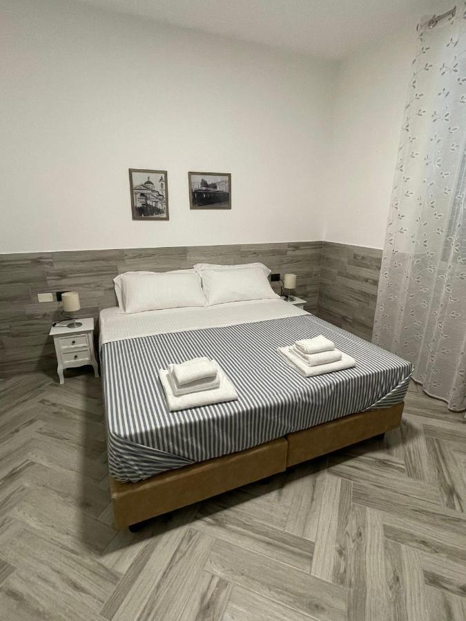 Holiday Rooms Rho Kültér fotó