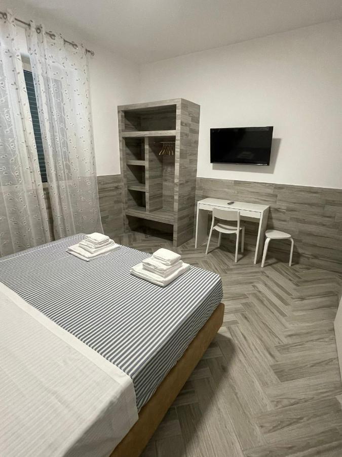 Holiday Rooms Rho Kültér fotó